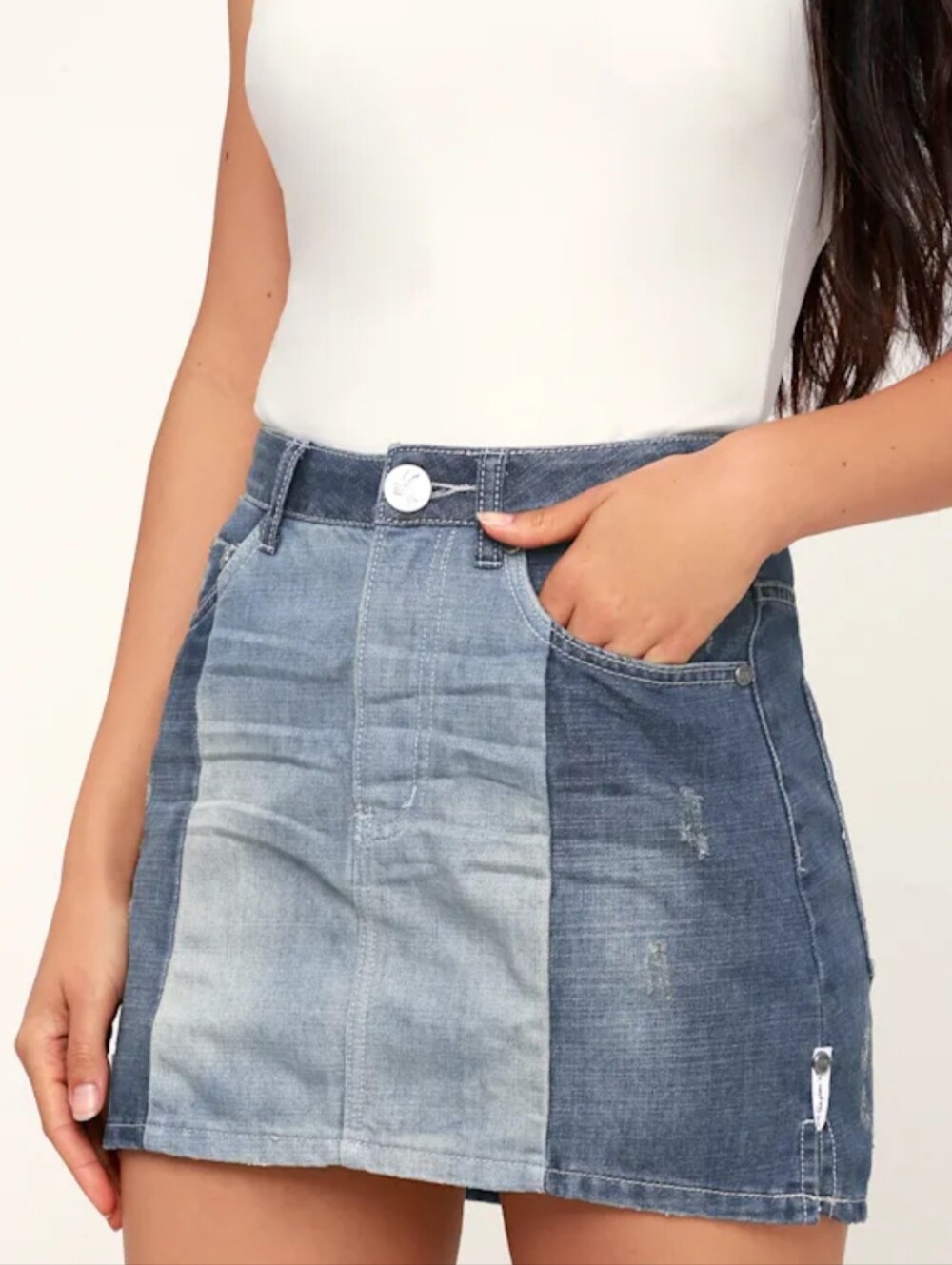 2020 Two-Tone Distressed Denim Mini Skirt Sz. 28